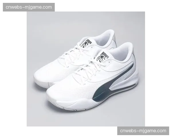 运动品牌推出新一代篮球鞋，营销重点强调“助力第一步启动速度”